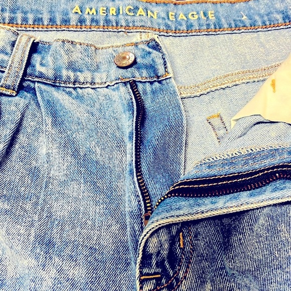 American Eagle Outfitters Blue Jean Shorts High-Waisted Relaxed Fit - Picture 4 of 6